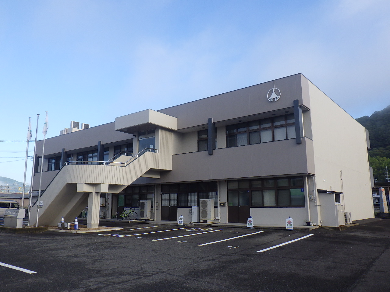 株式会社　峰組